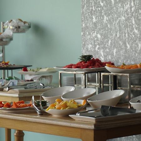 Quo Quality Hotel Manizales Dış mekan fotoğraf A buffet