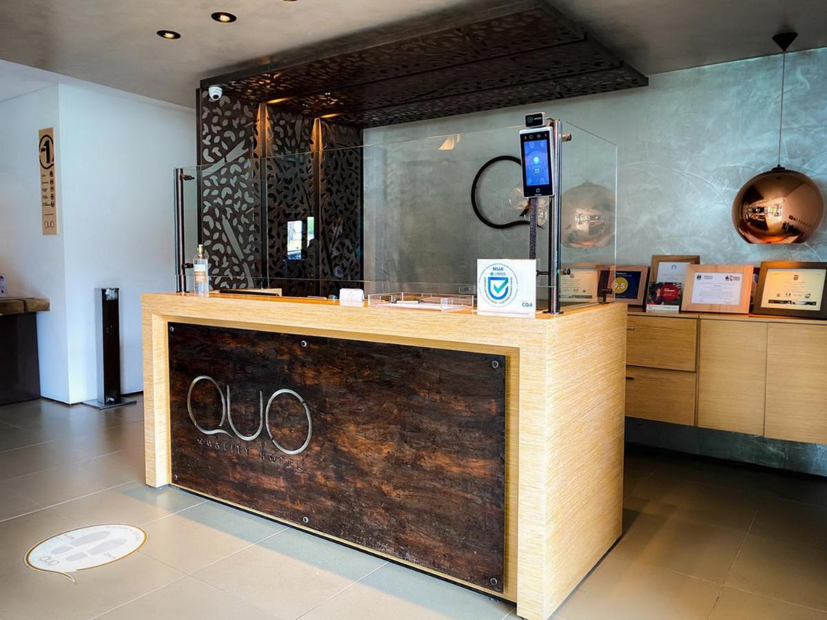 Quo Quality Hotel Manizales Dış mekan fotoğraf A temperature screening station at the front desk of a hotel in Phuket, Thailand