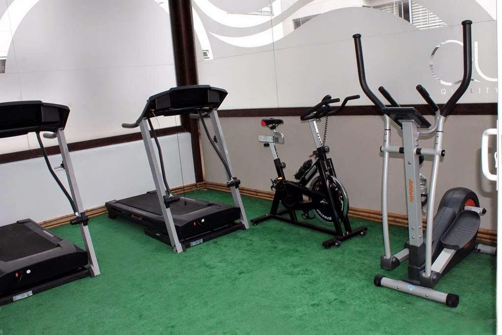 Quo Quality Hotel Manizales Konforlar fotoğraf Elliptical trainer (right)